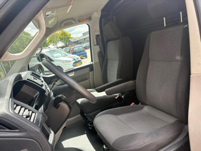 Volkswagen Transporter 2.0 TDI L2H1 Comfortline|NAP|airconditioning|cruise control|bluetooth|5 versnellingen|elektrisch pakket 12