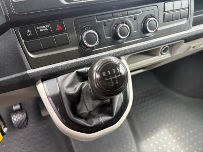 Volkswagen Transporter 2.0 TDI L2H1 Comfortline|NAP|airconditioning|cruise control|bluetooth|5 versnellingen|elektrisch pakket 16