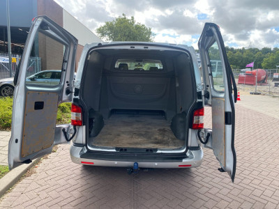 Volkswagen Transporter 2.0 TDI L2H1 DC Comfortline / Automaat / Airco / Navigatie / Euro5 / 180PK / Cruise Control / PDC / Sport / foto 14