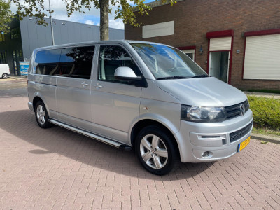 Volkswagen Transporter 2.0 TDI L2H1 DC Comfortline / Automaat / Airco / Navigatie / Euro5 / 180PK / Cruise Control / PDC / Sport / foto 2