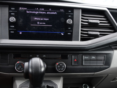 Volkswagen Transporter 2.0 TDI L2H1 DC PB Edition MARGE! Cruise, Carplay, Airco, 150pk, Sensoren, Trekhaak, Multimedia, Automaat, Uniek! foto 19
