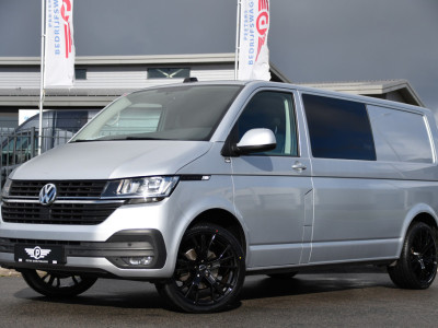 Volkswagen Transporter 2.0 TDI L2H1 DC PB Edition MARGE! Cruise, Carplay, Airco, 150pk, Sensoren, Trekhaak, Multimedia, Automaat, Uniek! foto 4
