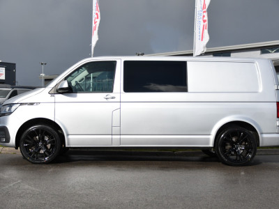 Volkswagen Transporter 2.0 TDI L2H1 DC PB Edition MARGE! Cruise, Carplay, Airco, 150pk, Sensoren, Trekhaak, Multimedia, Automaat, Uniek! foto 9