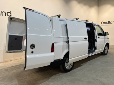 Volkswagen Transporter 2.0 TDI L2H1 / Euro 6 / Schuifdeur L + R / Airco / CarPlay / Cruise Control  / Camera / Trekhaak / 3-Zits / 64.300 KM !! foto 20