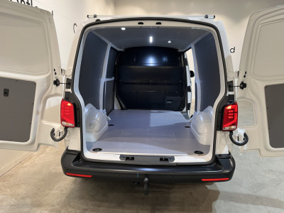 Volkswagen Transporter 2.0 TDI L2H1 / Euro 6 / Schuifdeur L + R / Airco / CarPlay / Cruise Control  / Camera / Trekhaak / 3-Zits / 64.300 KM !! foto 21