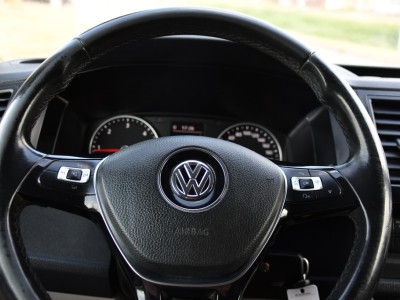 Volkswagen Transporter 2.0 TDI L2H1 Highline Cruise, Stoelverwarming, 140pk, Trekhaak, Sensoren, Multimedia, Voorruit verwarming, Uniek! 14