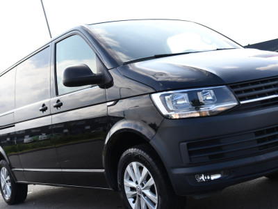 Volkswagen Transporter 2.0 TDI L2H1 Highline Cruise, Stoelverwarming, 140pk, Trekhaak, Sensoren, Multimedia, Voorruit verwarming, Uniek! 20