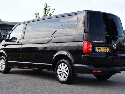 Volkswagen Transporter 2.0 TDI L2H1 Highline Cruise, Stoelverwarming, 140pk, Trekhaak, Sensoren, Multimedia, Voorruit verwarming, Uniek! 3