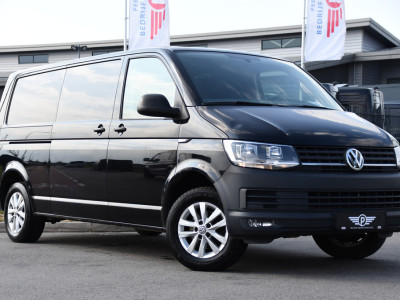 Volkswagen Transporter 2.0 TDI L2H1 Highline Cruise, Stoelverwarming, 140pk, Trekhaak, Sensoren, Multimedia, Voorruit verwarming, Uniek! 5