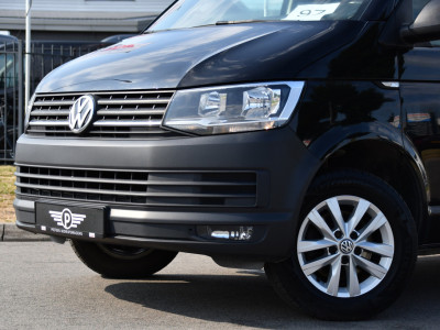 Volkswagen Transporter 2.0 TDI L2H1 Highline Cruise, Stoelverwarming, 140pk, Trekhaak, Sensoren, Multimedia, Voorruit verwarming, Uniek! 7