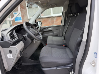 Volkswagen Transporter 2.0 TDI L2H1 Trekhaak / App connect / Imperiaal / cruise foto 3