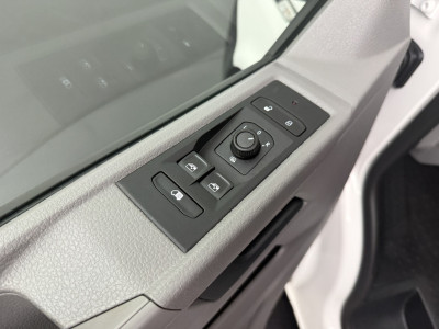 Volkswagen Transporter 2.0TDI Lang | Airco | 3-Zits | Betimmering | Trekhaak foto 8