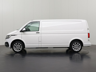 Volkswagen Transporter 2.0TDI Lang | Imperiaal | Trekhaak | Multimedia | Camera | Airco | 3-Zits | Betimmering foto 12