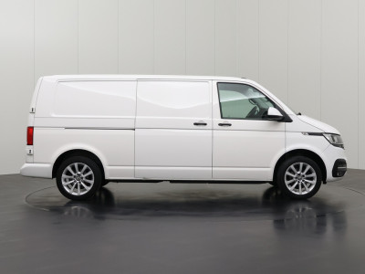 Volkswagen Transporter 2.0TDI Lang | Imperiaal | Trekhaak | Multimedia | Camera | Airco | 3-Zits | Betimmering foto 13