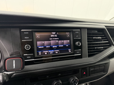 Volkswagen Transporter 2.0TDI Lang | Imperiaal | Trekhaak | Multimedia | Camera | Airco | 3-Zits | Betimmering foto 18