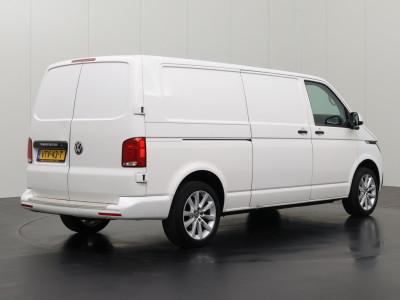 Volkswagen Transporter 2.0TDI Lang | Imperiaal | Trekhaak | Multimedia | Camera | Airco | 3-Zits | Betimmering foto 2