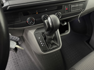 Volkswagen Transporter 2.0TDi 150PK Automaat Edition | Navigatie | Camera | 3-Zits | Airco | Cruise foto 17