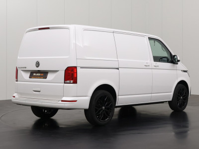 Volkswagen Transporter 2.0TDi 150PK Automaat Edition | Navigatie | Camera | 3-Zits | Airco | Cruise foto 2