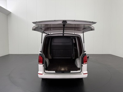 Volkswagen Transporter 2.0TDi 150PK Automaat Edition | Navigatie | Camera | 3-Zits | Airco | Cruise foto 4