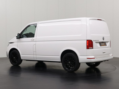 Volkswagen Transporter 2.0TDi 150PK Automaat Edition | Navigatie | Camera | 3-Zits | Airco | Cruise foto 6
