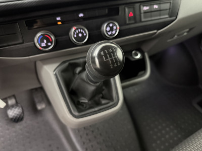 Volkswagen Transporter 2.0TDi 150PK Business | Achterdeuren | Navigatie | Camera | Airco | 3-Zits | Cruise 16