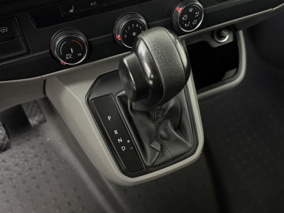 Volkswagen Transporter 2.0TDi 150PK DSG Automaat | Exclusive Leder | Kastinrichting | Navigatie | Multimedia | Airco foto 17