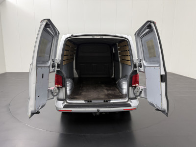 Volkswagen Transporter 2.0TDi 150PK DSG Automaat Lang Highline | Navigatie | Camera | Airco | Cruise | Trekhaak foto 4