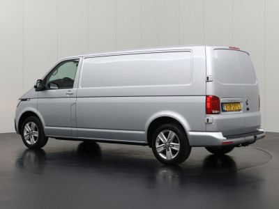 Volkswagen Transporter 2.0TDi 150PK DSG Automaat Lang Highline | Navigatie | Camera | Airco | Cruise | Trekhaak foto 6