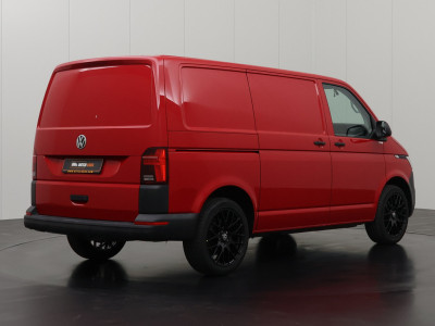 Volkswagen Transporter 2.0TDi 150PK DSG Automaat | Led | 2xSchuifdeur | Navigatie | Multimedia | 3-Zits | Airco | Cruise foto 2