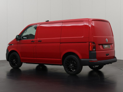 Volkswagen Transporter 2.0TDi 150PK DSG Automaat | Led | 2xSchuifdeur | Navigatie | Multimedia | 3-Zits | Airco | Cruise foto 6