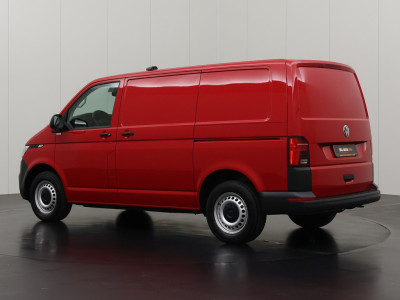 Volkswagen Transporter 2.0TDi 150PK DSG Automaat | Led | 2xSchuifdeur | Navigatie | Multimedia | Airco | Cruise | 3-Zits foto 6