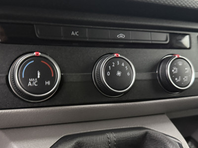 Volkswagen Transporter 2.0TDi 150PK Lang Achterdeuren | Led | Navigatie | Multimedia | Airco | Cruise foto 19