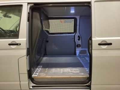 Volkswagen Transporter 2.0TSI 150pk L2/H1 Trekhaak Benzine! 6