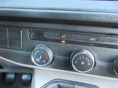 Volkswagen Transporter 2.0 tdi, L1, Airco, 3-Zits, Cruisecontrol, Imperaal, PDC. 14