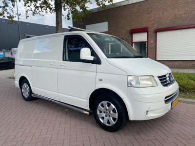 Volkswagen Transporter 2.5 TDI 300 / Airco / Airbag / Elek Ramen / Elek Spiegels / 131PK / PDC / foto 2