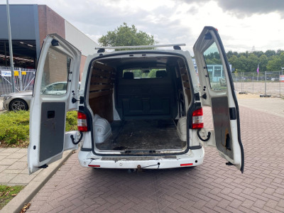 Volkswagen Transporter 2.5 TDI 300 / Airco / Airbag / Elek Ramen / Elek Spiegels / 131PK / PDC / foto 4