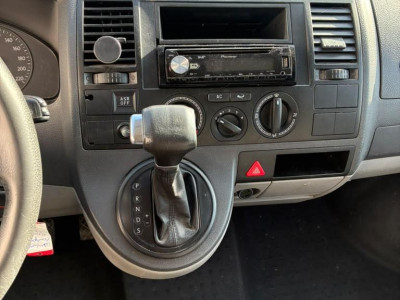 Volkswagen Transporter 2.5 TDI L2H1 AIRCO AUTOMAAT foto 13