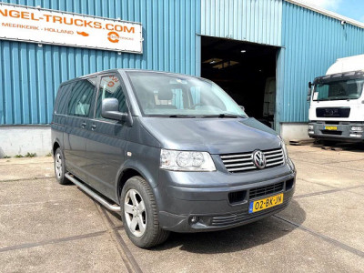 Volkswagen Transporter T5 DOUBLE CAB 5-CILINDER (6 GEARS MANUAL GEARBOX / AIRCONDITIONING / 5 SEATS / ETC. 2