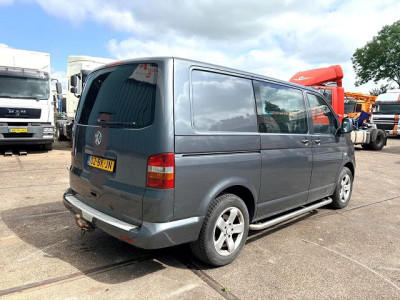 Volkswagen Transporter T5 DOUBLE CAB 5-CILINDER (6 GEARS MANUAL GEARBOX / AIRCONDITIONING / 5 SEATS / ETC. 3