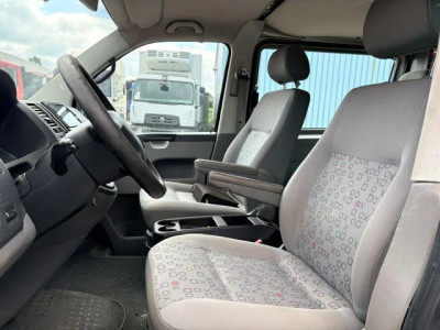 Volkswagen Transporter T5 DOUBLE CAB 5-CILINDER (6 GEARS MANUAL GEARBOX / AIRCONDITIONING / 5 SEATS / ETC. 6