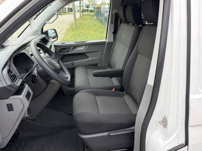 Volkswagen Transporter T6.1 2.0 TDI 146KW Euro6 4Motion DSG7  L1 â 3-zits â trekhaak 2500KG âkasteninbouw foto 14