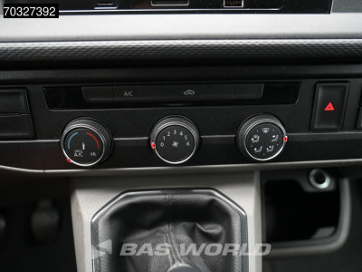 Volkswagen Transporter 110pk L2H1 Airco Trekhaak Parkeersensoren Euro6 L2 Airco Trekhaak 18