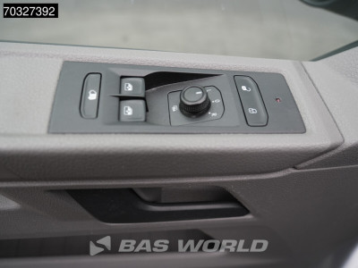 Volkswagen Transporter 110pk L2H1 Airco Trekhaak Parkeersensoren Euro6 L2 Airco Trekhaak 20