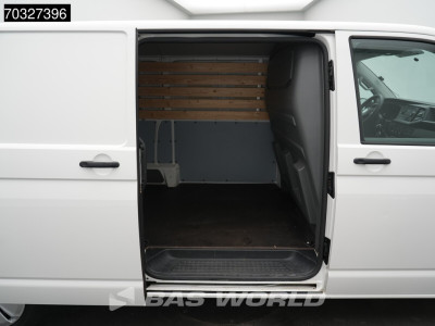 Volkswagen Transporter 110pk L2H1 Navi Airco Euro6 L2 Airco 11