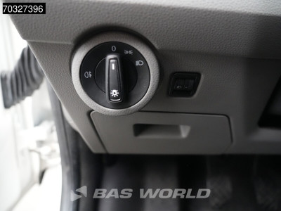 Volkswagen Transporter 110pk L2H1 Navi Airco Euro6 L2 Airco 21