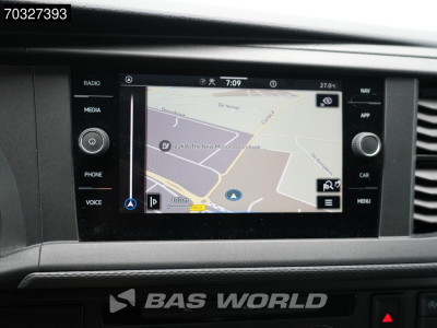 Volkswagen Transporter 110pk L2H1 Trekhaak CarPlay Airco Cruise L2 Airco Trekhaak foto 15