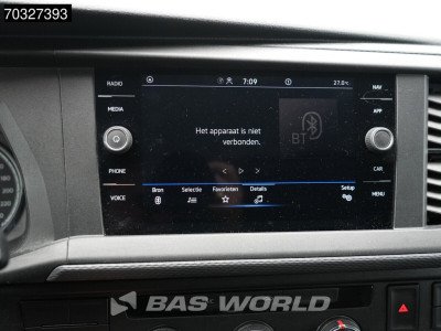 Volkswagen Transporter 110pk L2H1 Trekhaak CarPlay Airco Cruise L2 Airco Trekhaak foto 17