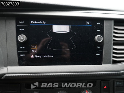 Volkswagen Transporter 110pk L2H1 Trekhaak CarPlay Airco Cruise L2 Airco Trekhaak foto 20