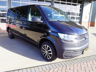 Volkswagen Transporter Kombi 2.0 TDI  150PK L2H1 9 Persoons nr. V120 | Airco | Cruise | Navi | trekhaak foto 2