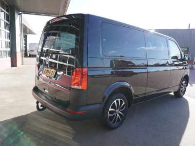 Volkswagen Transporter Kombi 2.0 TDI  150PK L2H1 9 Persoons nr. V120 | Airco | Cruise | Navi | trekhaak foto 4
